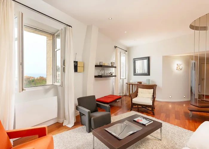 Moana Keyweek Sea View Downtown Apartmán *